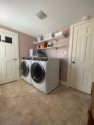 Edgartown Martha's Vineyard vacation rental - Laundry