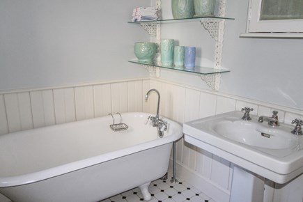 Katama-Edgartown Martha's Vineyard vacation rental - Hall Bath with Tub only, First Floor