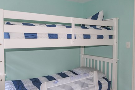 Katama-Edgartown Martha's Vineyard vacation rental - BR5 Twin Bunk Beds, Second Floor
