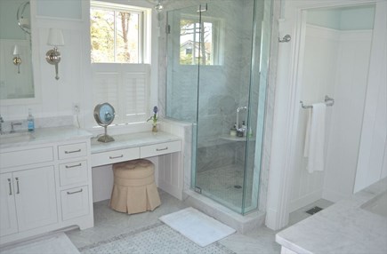 Edgartown, Mill Hill Farms Martha's Vineyard vacation rental - Private bathroom