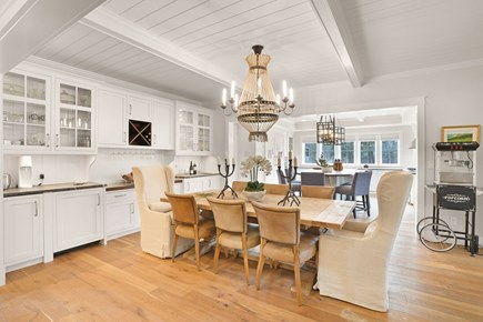 Edgartown, Mill Hill Farms Martha's Vineyard vacation rental - Dining room with built in's
