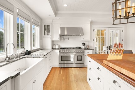 Edgartown, Mill Hill Farms Martha's Vineyard vacation rental - Chef's kitchen
