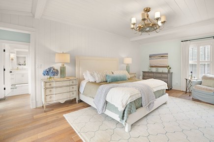 Edgartown, Mill Hill Farms Martha's Vineyard vacation rental - 1st king bed w ensuite