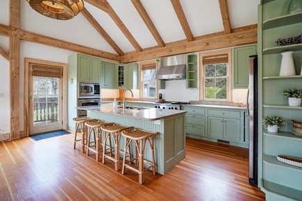 Edgartown, Katama and Close to Downtown Martha's Vineyard vacation rental - Open floor featuring a well-appointed kitchen.
