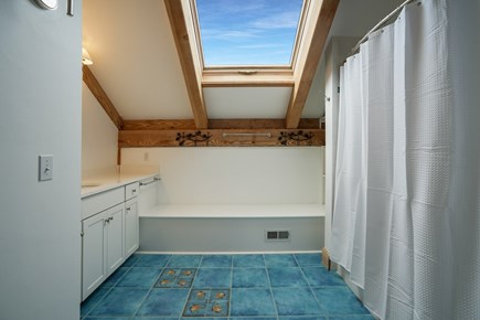 Edgartown, Katama and Close to Downtown Martha's Vineyard vacation rental - Second floor shared bath.