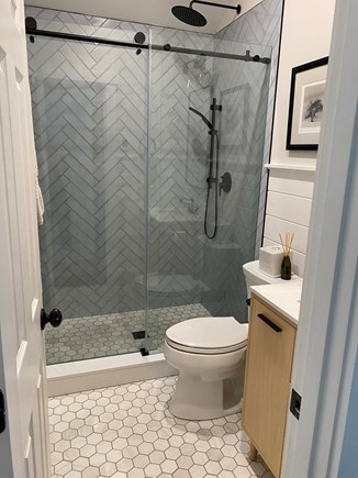 Oak Bluffs Martha's Vineyard vacation rental - Upstairs bath