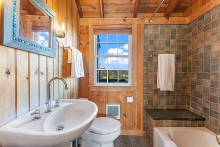 West Tisbury Martha's Vineyard vacation rental - BR3 En Suite with Shower Tub Combo, First Floor
