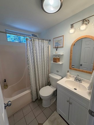 Oak Bluffs Martha's Vineyard vacation rental - First Floor Full Bathroom
