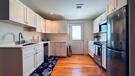 Chilmark Martha's Vineyard vacation rental - Full Kitchen in Apartment Above Garage