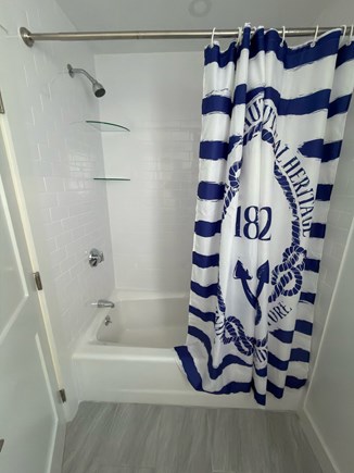 Oak Bluffs Martha's Vineyard vacation rental - Guest Bath