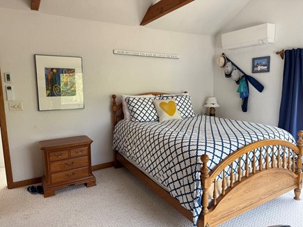 Oak Bluffs, Sengekontacket Pond Martha's Vineyard vacation rental - Primary Bedroom with an Ensuite - Queen Bed