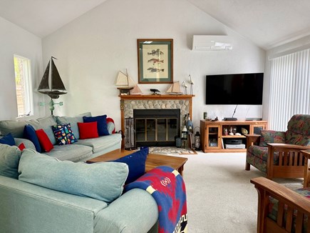 Oak Bluffs, Sengekontacket Pond Martha's Vineyard vacation rental - Family Room with Cathedral Ceiling