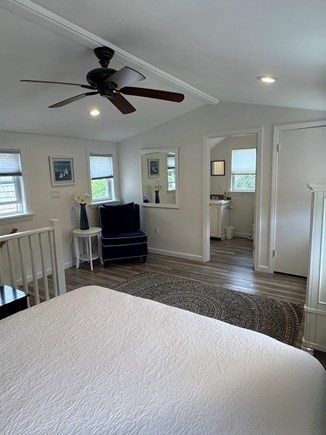 Edgartown, Guest House Martha's Vineyard vacation rental - Upstairs bedroom/bath/sitting area