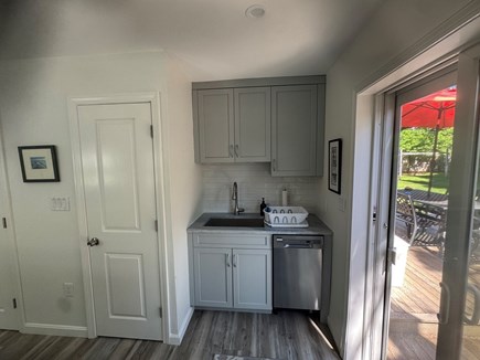 Edgartown, Guest House Martha's Vineyard vacation rental - Kitchen area with dishwasher (renovated in 2026)