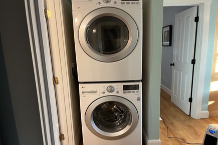 Oak Bluffs Martha's Vineyard vacation rental - Washer and dryer