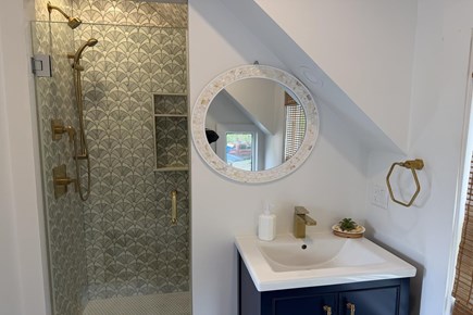 Oak Bluffs, East Chop Martha's Vineyard vacation rental - Primary bath