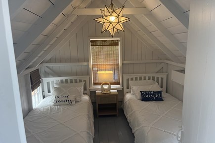 Oak Bluffs, East Chop Martha's Vineyard vacation rental - Bedroom with 2 single beds
