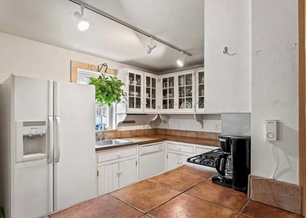 Oak Bluffs Martha's Vineyard vacation rental - Kitchen