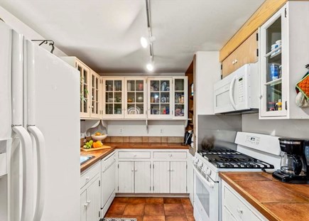 Oak Bluffs Martha's Vineyard vacation rental - Kitchen