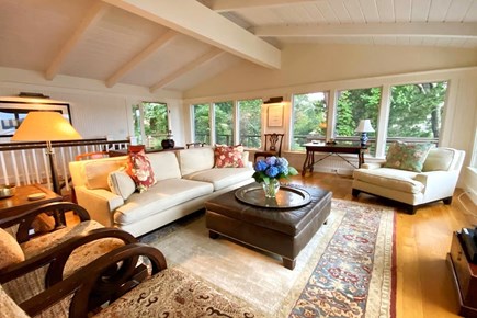 Oak Bluffs, Lagoon Escape Martha's Vineyard vacation rental - Living room