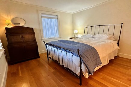 Oak Bluffs, Lagoon Escape Martha's Vineyard vacation rental - Queen Bed