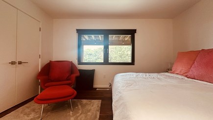Katama-Edgartown, Edgartown (Katama), Martha's V Martha's Vineyard vacation rental - Kind bedroom on the 1st level with an accent chair.