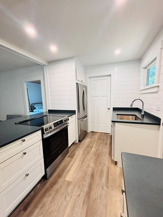 Oak Bluffs, Steps to downtown OB Martha's Vineyard vacation rental - Updated Kitchen