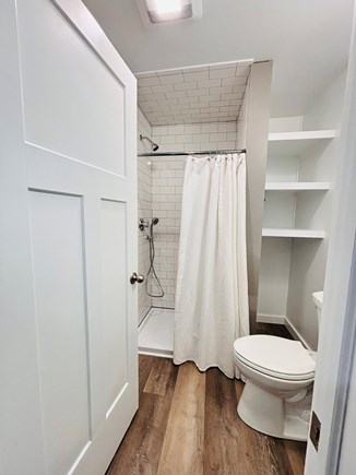 Oak Bluffs, Steps to downtown OB Martha's Vineyard vacation rental - Updated bathroom w/ laundry