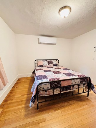 Oak Bluffs, Steps to downtown OB Martha's Vineyard vacation rental - Queen Bedroom #2