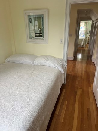 Oak Bluffs, Gingerbread Cottage MVCMA Martha's Vineyard vacation rental - Queen