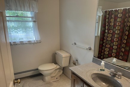 Oak Bluffs Martha's Vineyard vacation rental - Bath 1