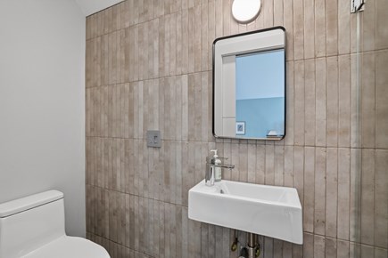 Oak Bluffs Martha's Vineyard vacation rental - Second floor bathroom