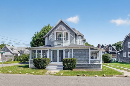 Oak Bluffs Martha's Vineyard vacation rental - Screened in front porch