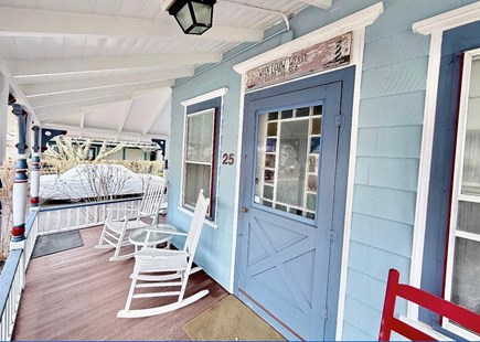 Oak Bluffs, Historic Copeland District Martha's Vineyard vacation rental - Front porch