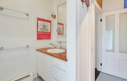 Oak Bluffs, Historic Copeland District Martha's Vineyard vacation rental - Master Bathroom with walk in tub and shower access