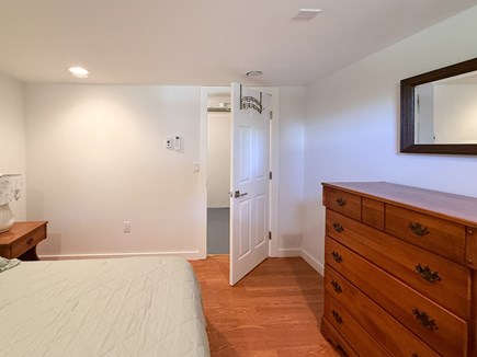 Edgartown Martha's Vineyard vacation rental - Overflow: Double, Lower Level