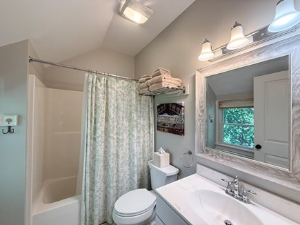 Oak Bluffs Martha's Vineyard vacation rental - BR2 King En Suite with a Shower Tub Combo, Second Floor