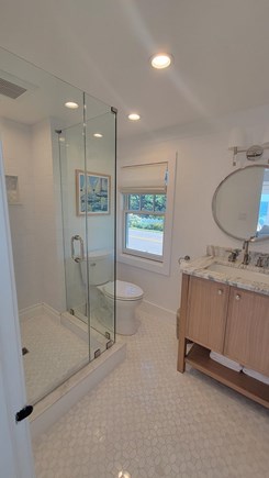 Oak Bluffs Martha's Vineyard vacation rental - Primary bathroom