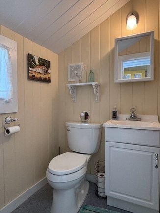 Oak Bluffs Martha's Vineyard vacation rental - 1st floor half bathroom.