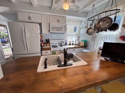 Oak Bluffs Martha's Vineyard vacation rental - Kitchen