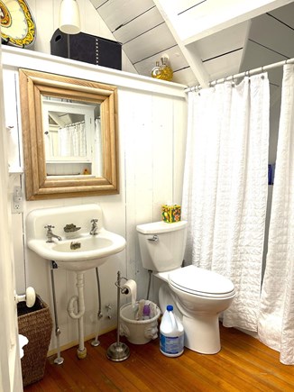 Oak Bluffs Martha's Vineyard vacation rental - Bath