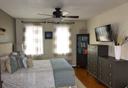 Katama-Edgartown, Edgartown Martha's Vineyard vacation rental - 1st floor bedroom, queen bd & flat screen TV.