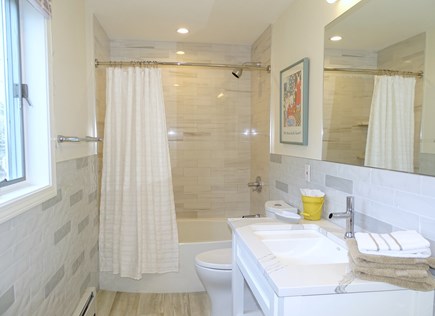 Katama-Edgartown, South Beach Martha's Vineyard vacation rental - Second floor full bath - tub  (2 full baths on 2nd floor)