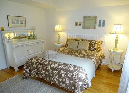 Katama-Edgartown, South Beach Martha's Vineyard vacation rental - Another view of Chestnut bedroom
