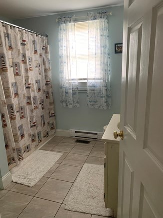 Oak Bluffs Martha's Vineyard vacation rental - First floor bathroom