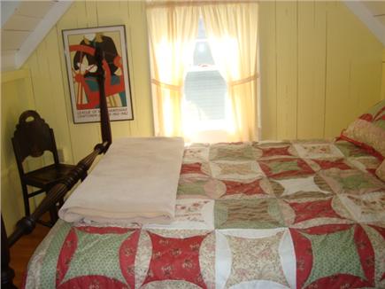 Oak Bluffs, Highlands Section of East Chop Martha's Vineyard vacation rental - Cheerful double bedroom upstairs