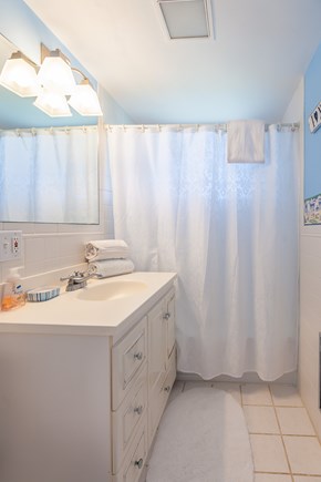 Madaket Nantucket vacation rental - Bathroom with tub/shower