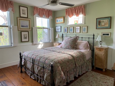Nantucket town, Centre of Historic Nantucket Nantucket vacation rental - The Gallery Bedroom