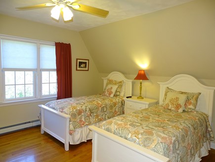 Nantucket town Nantucket vacation rental - Twin bedroom upstairs