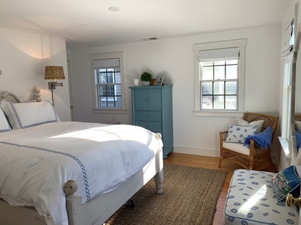 Mid-island - Naushop Nantucket vacation rental - Queen bedroom